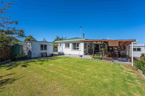 Photo of property in 6 Anzac Road, Otaki, 5512