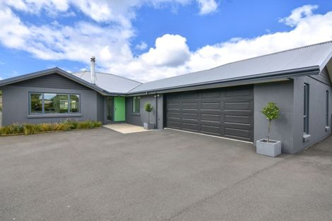 Photo of property in 1 Railway Lane, Outram, 9019
