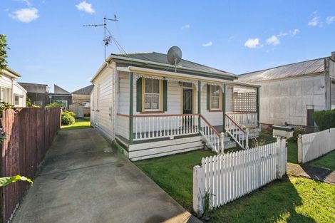 Photo of property in 5 Queen Street, Paeroa, 3600