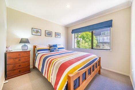 Photo of property in 4 Aragon Grove, Kingsley Heights, Upper Hutt, 5018