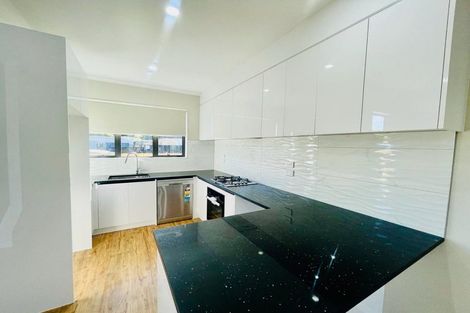 Photo of property in 1/2 Cameron Street, Papakura, 2110