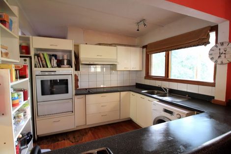 Photo of property in 42 Minnehaha Avenue, Titirangi, Auckland, 0604