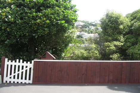 Photo of property in 100 Waipapa Road, Hataitai, Wellington, 6021