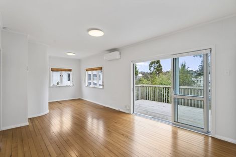 Photo of property in 88 Kelman Road, Kelston, Auckland, 0602