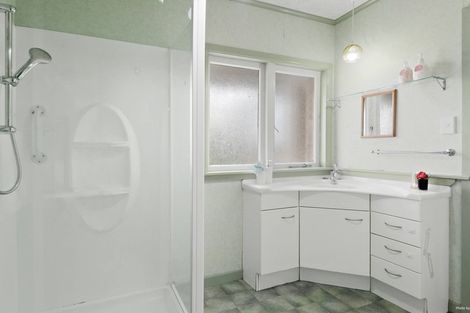 Photo of property in 699 Swanson Road, Swanson, Auckland, 0612