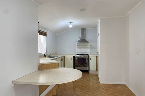 Photo of property in 2/5 Newington Road, Henderson, Auckland, 0612