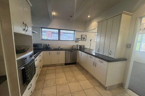 Photo of property in 32 Saint Hill Lane, Havelock North, 4130