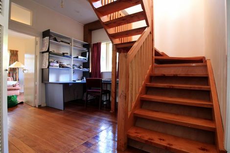 Photo of property in 42 Minnehaha Avenue, Titirangi, Auckland, 0604