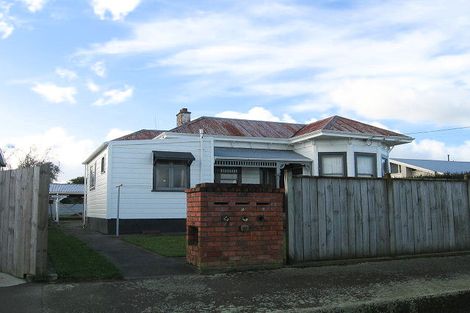 Photo of property in 12 Wellington Street, Feilding, 4702