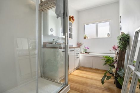 Photo of property in 43 Estuary Road, New Brighton, Christchurch, 8061