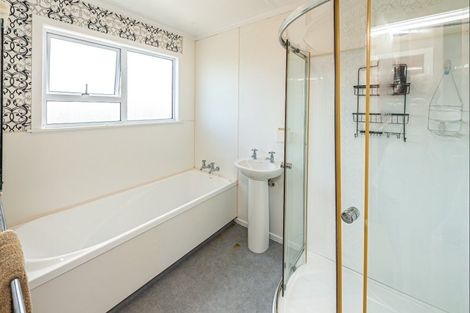 Photo of property in 4 Lindsey Crescent, Springvale, Whanganui, 4501