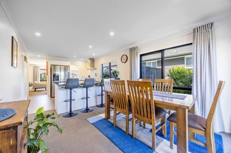 Photo of property in 97 Schoolside Road, Kumeu, 0810