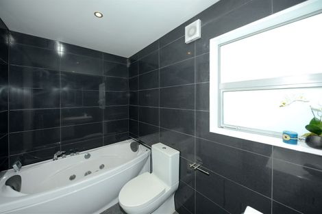 Photo of property in 43 Winchester Street, Merivale, Christchurch, 8014