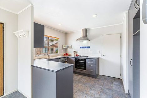 Photo of property in 3/520 Don Buck Road, Westgate, Auckland, 0614
