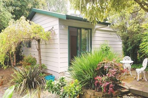 Photo of property in 10 Woodstock Road, Forrest Hill, Auckland, 0620