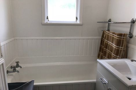 Photo of property in 10 Lomita Road, Johnsonville, Wellington, 6037