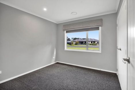 Photo of property in 7 Mercade Close, Stratford, 4332