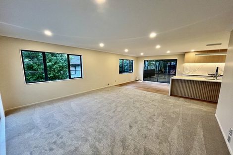 Photo of property in 5 Maidstone Place, Oteha, Auckland, 0632