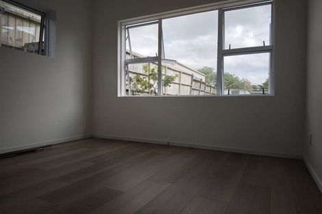 Photo of property in 18 Paisley Street, Mellons Bay, Auckland, 2014