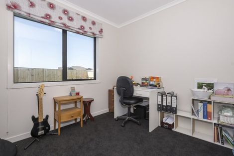 Photo of property in 28 Lynley Park Drive, Omokoroa, 3114