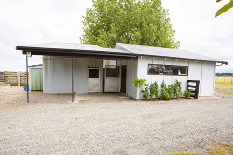 Photo of property in 82 Aerodrome Road, Dannevirke, 4972