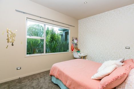 Photo of property in 22 Patterson Road, Hurworth, New Plymouth, 4371