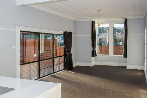 Photo of property in 2 Glen Road, Mornington, Dunedin, 9011