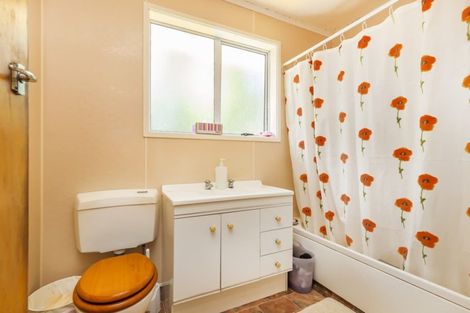 Photo of property in 69 Kahu Road, Paremata, Porirua, 5024