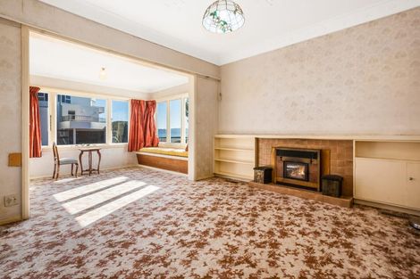 Photo of property in 1 Pukatea Street, Eastbourne, Lower Hutt, 5013