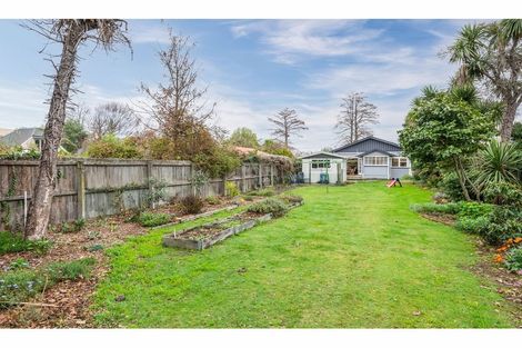 Photo of property in 128 Stapletons Road, Richmond, Christchurch, 8013