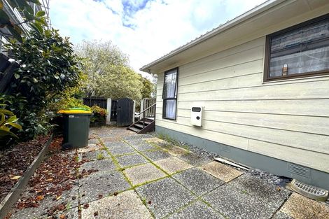 Photo of property in 3 Benita Place, Sunnyvale, Auckland, 0612