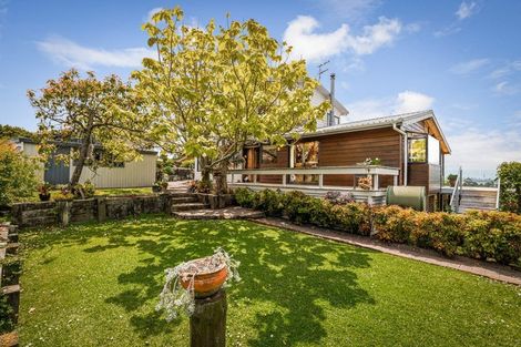 Photo of property in 143 West Harbour Drive, West Harbour, Auckland, 0618