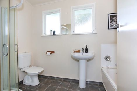 Photo of property in 30 Wilson Street, Bulls, 4818