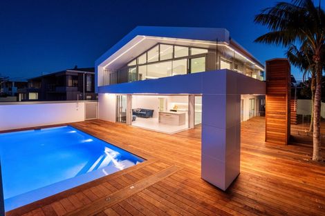 Photo of property in 88 Marine Parade, Mount Maunganui, 3116