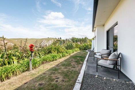 Photo of property in 32 Quarry Ridge, Poraiti, Napier, 4182