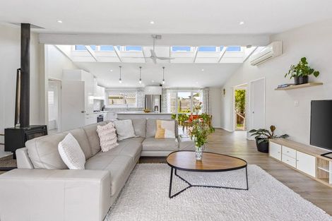 Photo of property in 17 Rheingold Place, Huapai, Kumeu, 0810