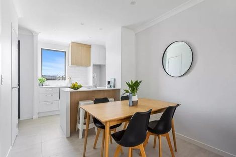 Photo of property in 10 Viridian Avenue, Rosehill, Papakura, 2113