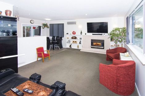 Photo of property in 11 Puriri Crescent, Lansdowne, Masterton, 5810