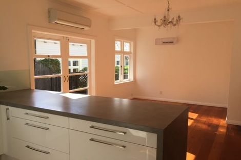 Photo of property in 14 Imperial Terrace, Melrose, Wellington, 6022