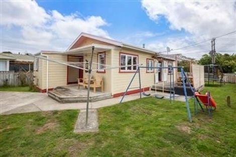 Photo of property in 46 Kirk Street, Otaki, 5512