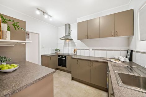 Photo of property in 80 Seddon Street, Pukekohe, 2120