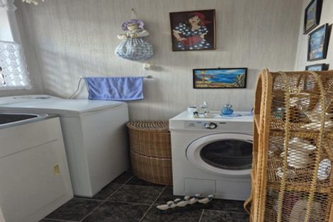 Photo of property in 17 Girvan Place, Tokoroa, 3420