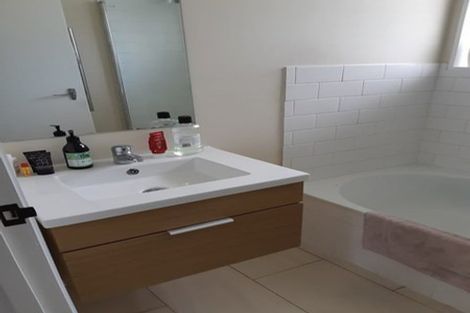 Photo of property in 126a Barrack Road, Mount Wellington, Auckland, 1060