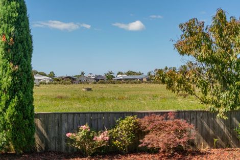 Photo of property in 48 Carina Way, Whitianga, 3510