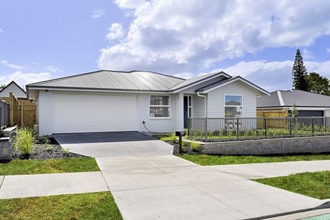 Photo of property in 24 Kukuwai Avenue, Red Beach, 0932