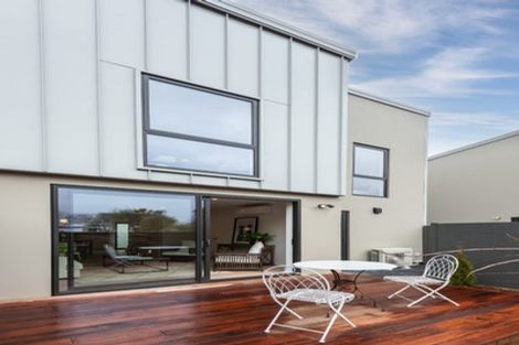 Photo of property in 200c Springfield Road, St Albans, Christchurch, 8014