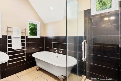 Photo of property in 7 Lower Watt Street, Wadestown, Wellington, 6012