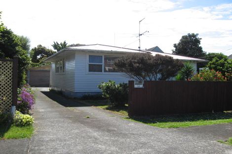 Photo of property in 34 Crawford Avenue, Mangere Bridge, Auckland, 2022