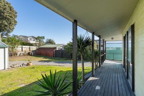 Photo of property in 45 Toi Street, Otaki Beach, Otaki, 5512
