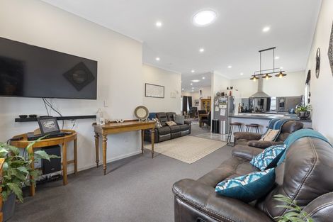 Photo of property in 373 Broadway, Stratford, 4332